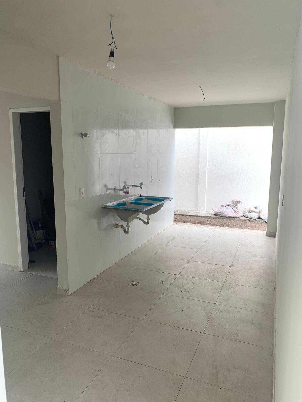 Casa à venda com 3 quartos, 255m² - Foto 3