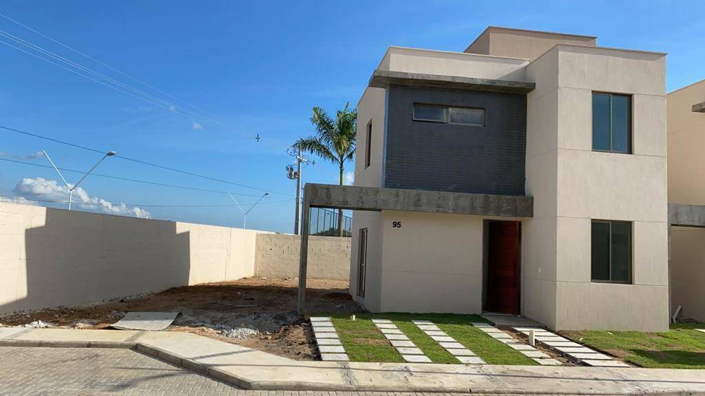 Casa à venda com 4 quartos, 80m² - Foto 1