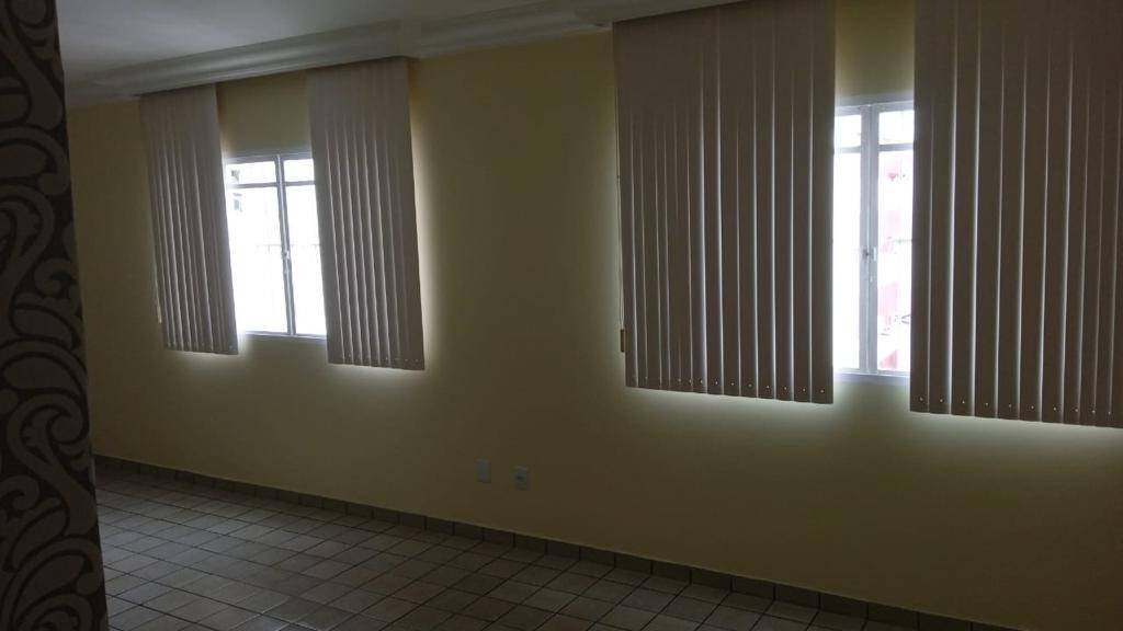 Apartamento para alugar com 2 quartos, 100m² - Foto 1