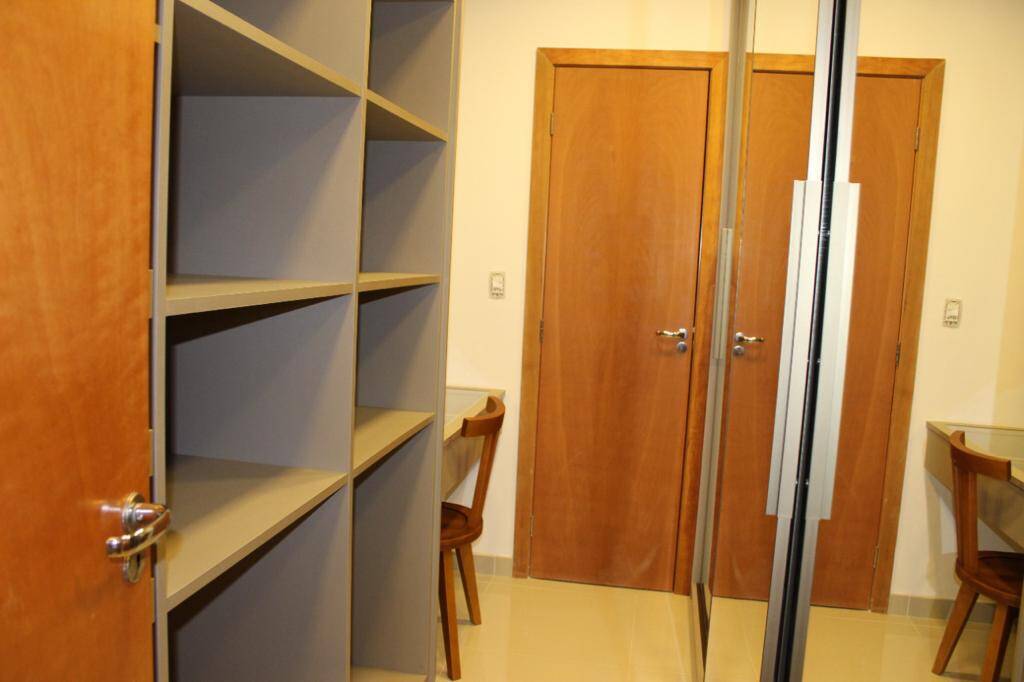 Apartamento para alugar com 3 quartos, 140m² - Foto 5