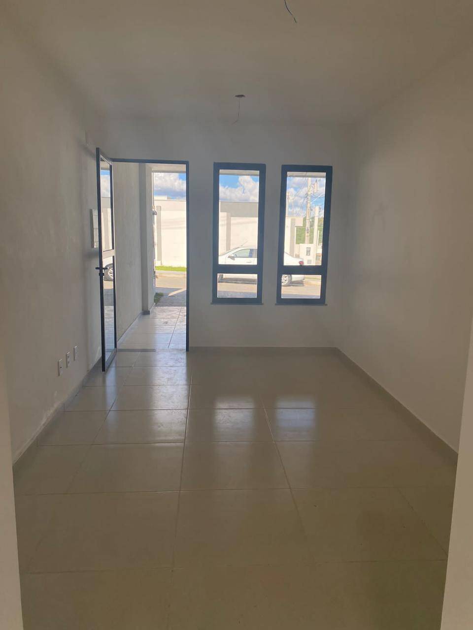 Casa para alugar com 3 quartos, 81m² - Foto 1