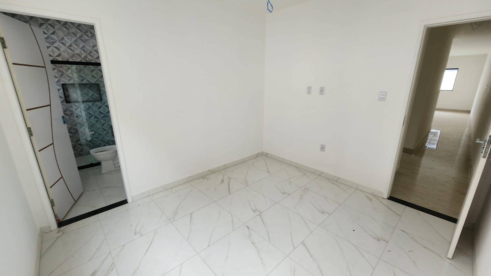 Casa à venda com 3 quartos, 100m² - Foto 3