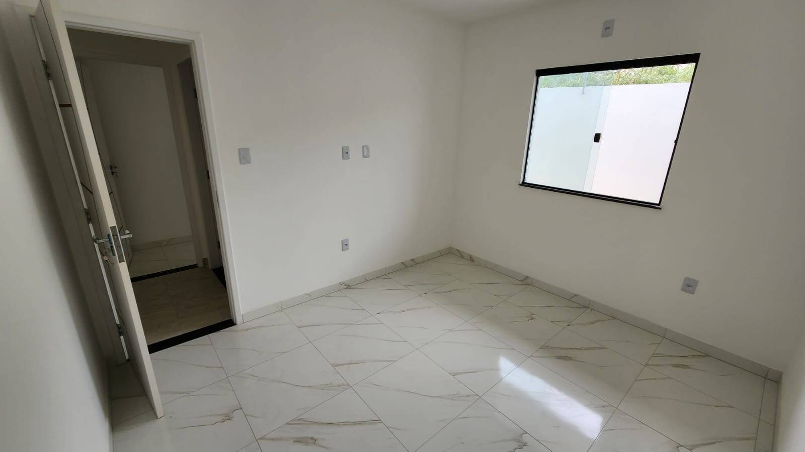 Casa à venda com 3 quartos, 100m² - Foto 6