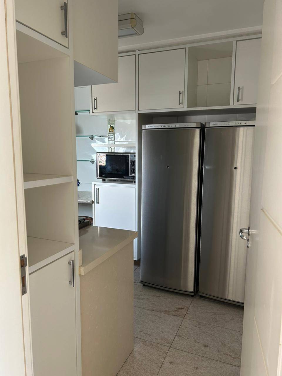 Apartamento à venda e aluguel com 3 quartos, 192m² - Foto 9