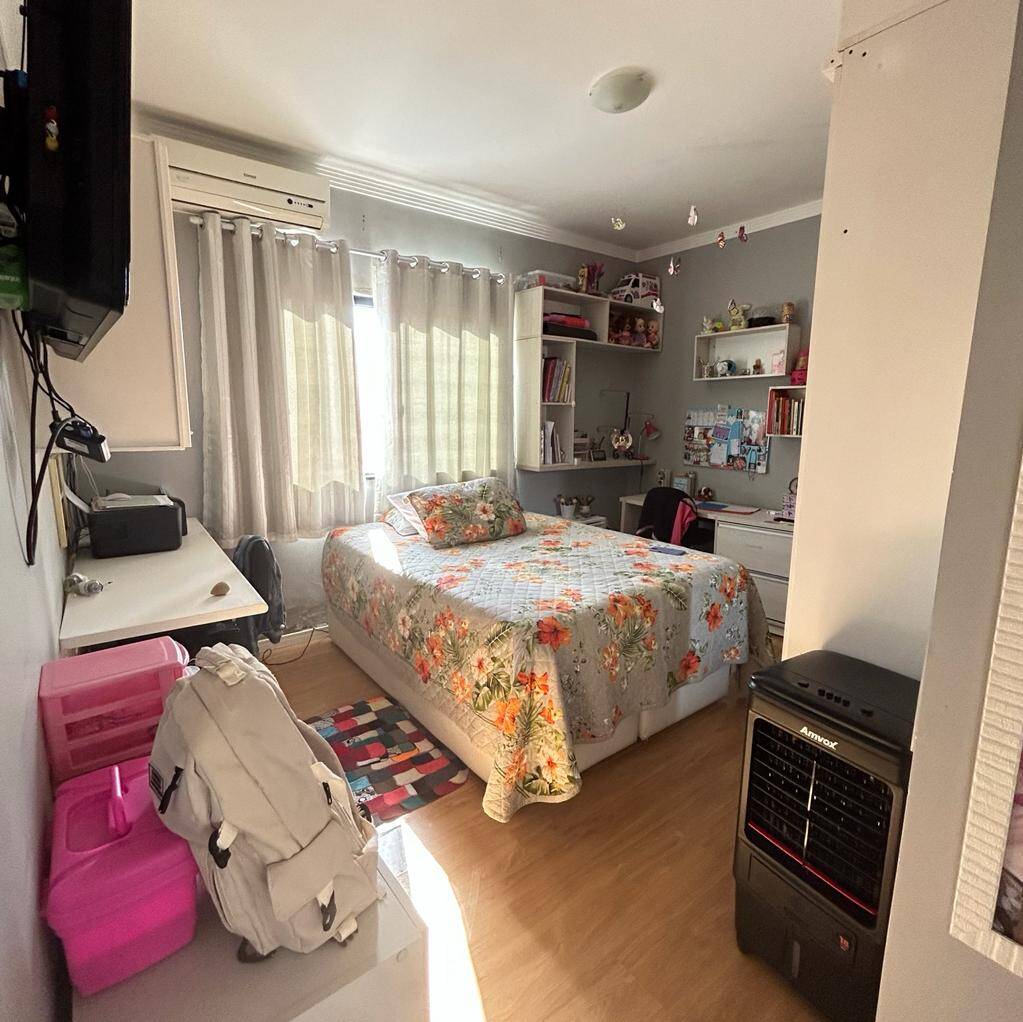 Casa à venda e aluguel com 3 quartos, 250m² - Foto 10