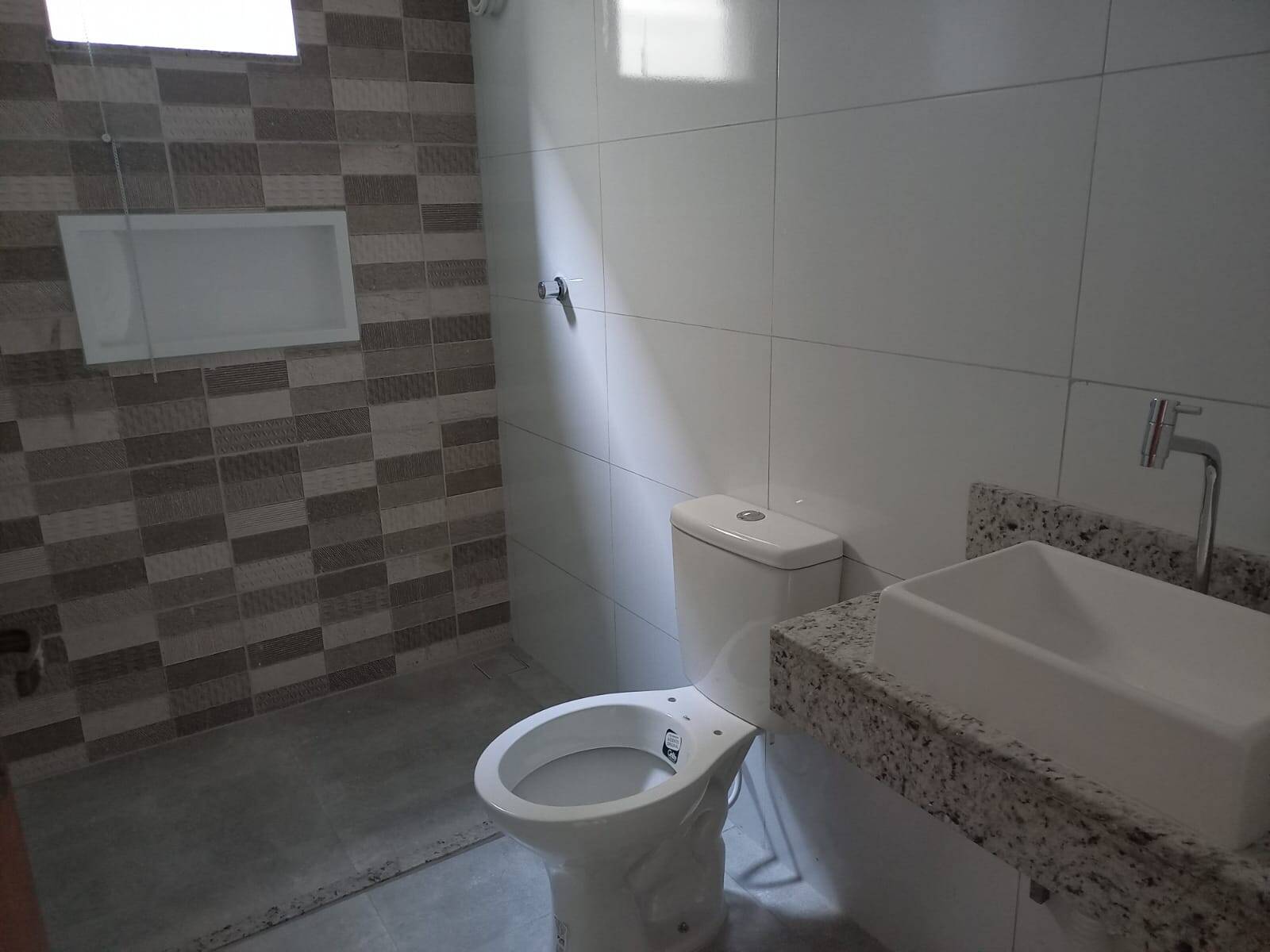 Casa à venda com 2 quartos, 75m² - Foto 12