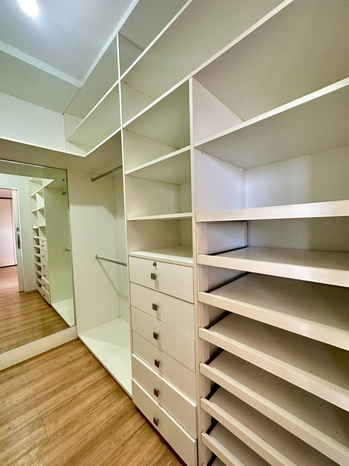 Apartamento para alugar com 4 quartos, 310m² - Foto 8