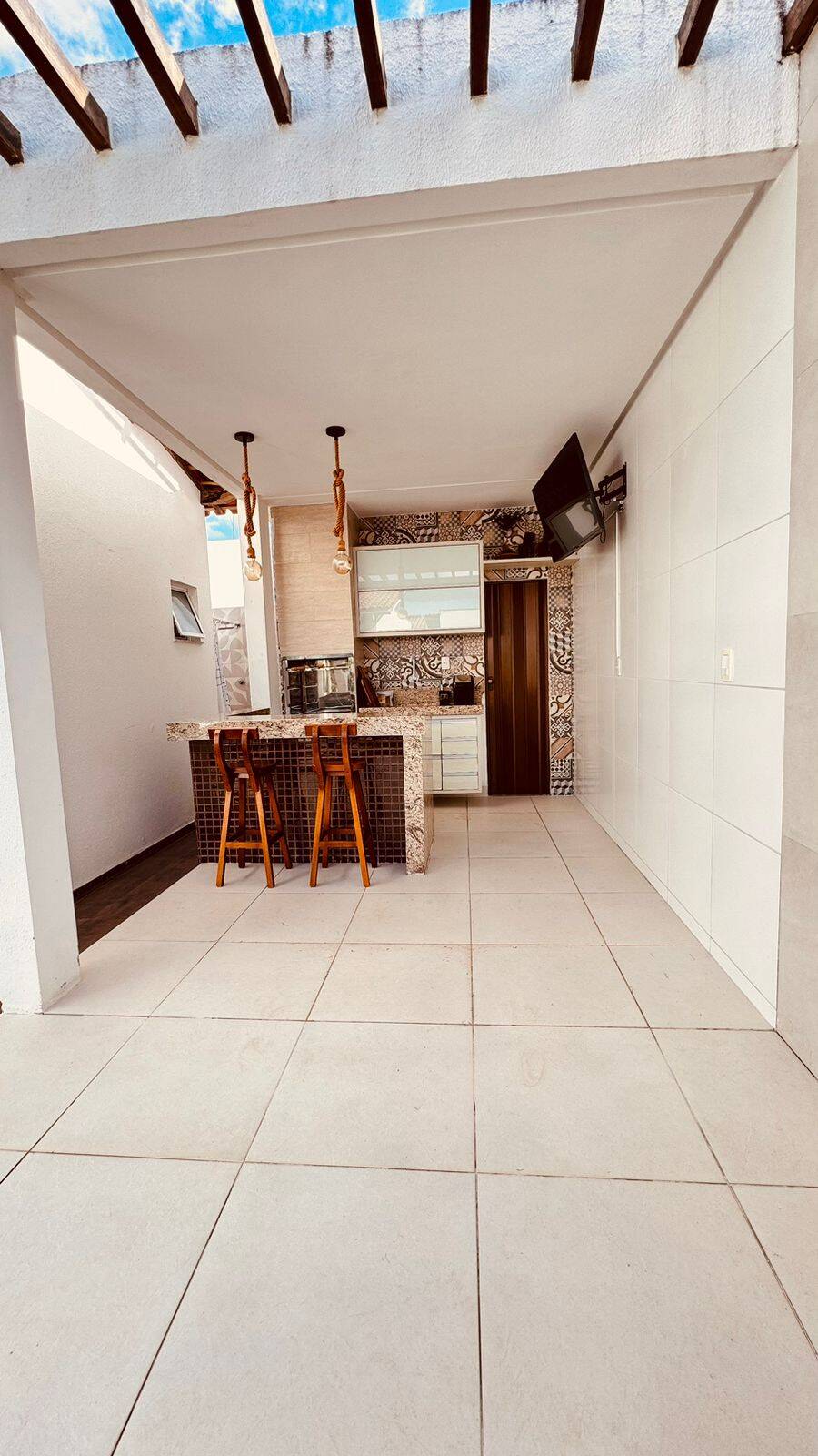 Casa à venda com 3 quartos, 211m² - Foto 6