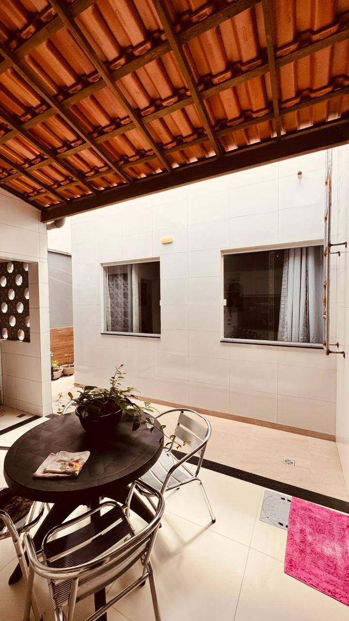 Casa à venda e aluguel com 3 quartos, 146m² - Foto 4