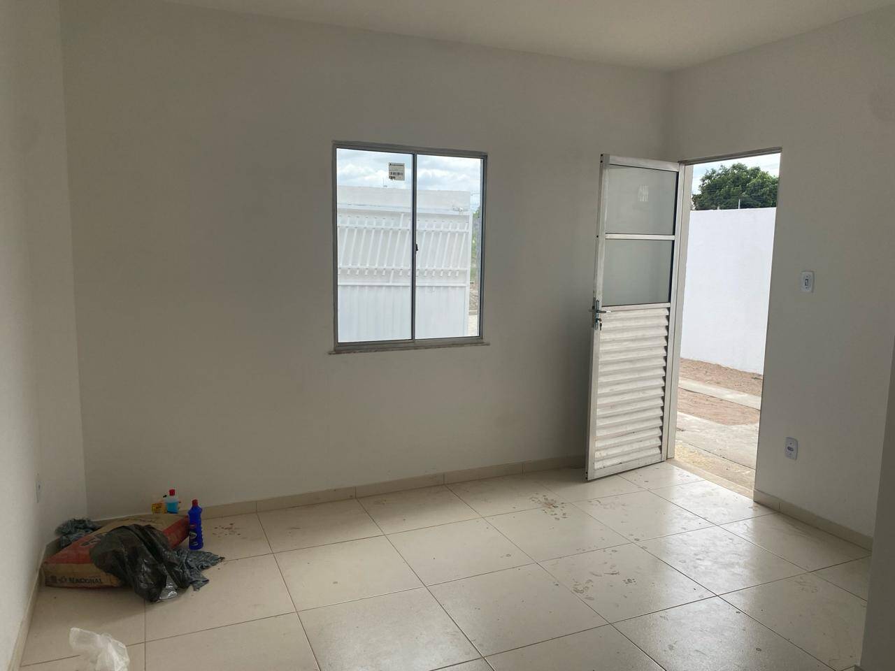 Casa à venda com 2 quartos, 52m² - Foto 8