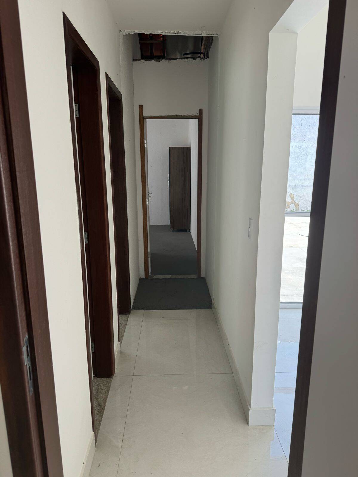 Casa à venda com 3 quartos, 212m² - Foto 2