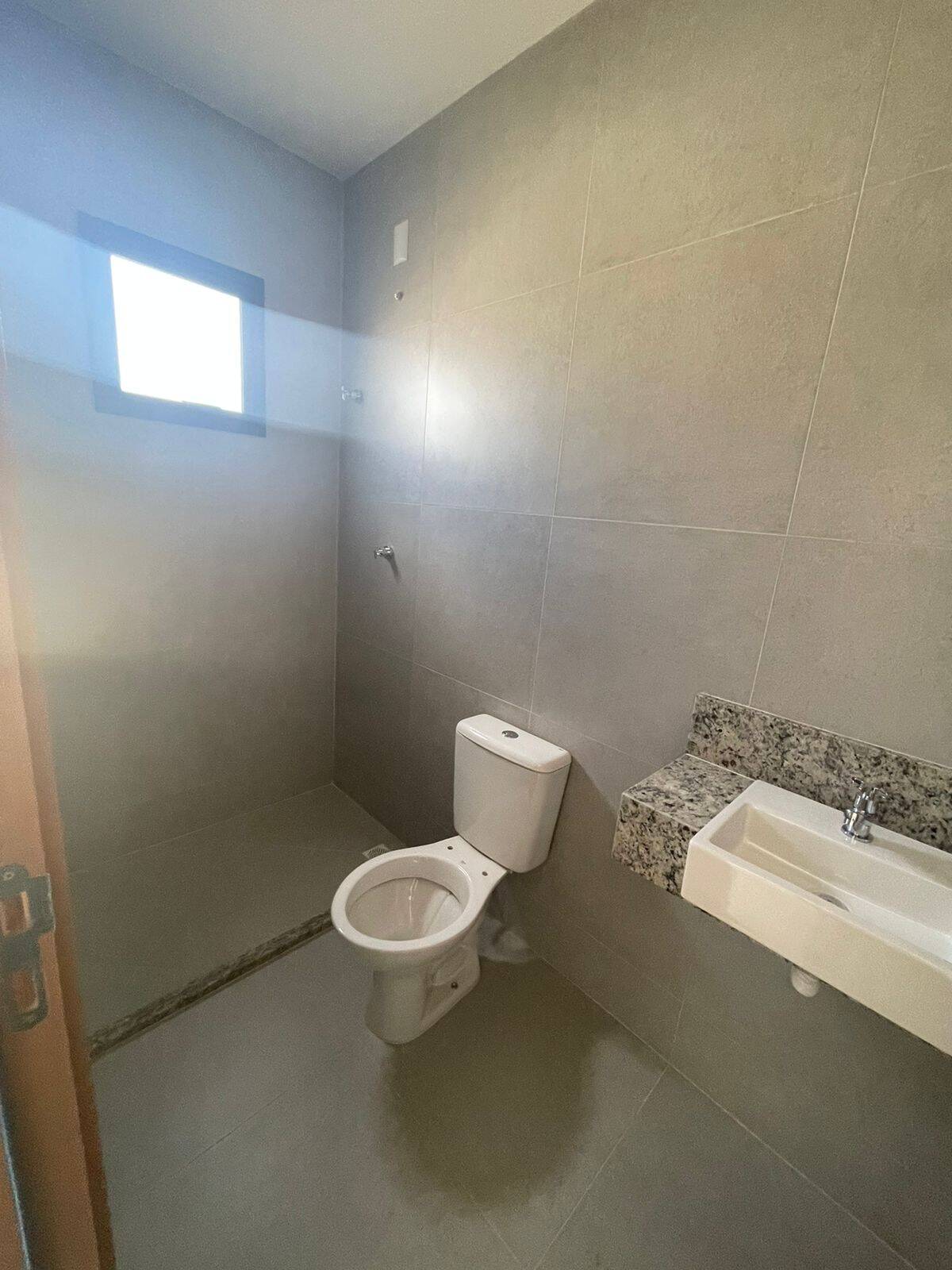 Casa à venda com 3 quartos, 200m² - Foto 3