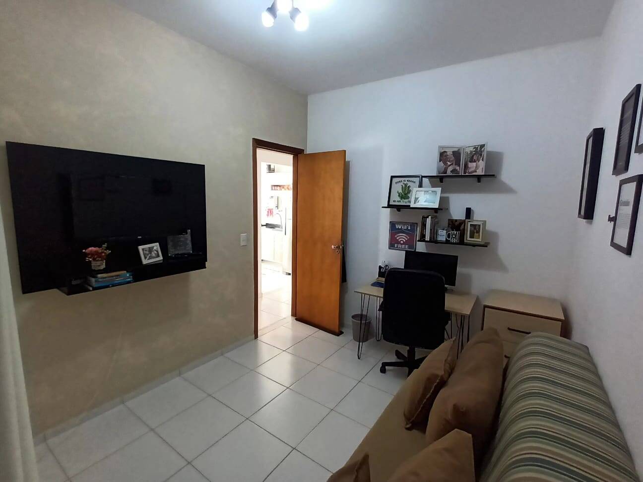 Casa à venda com 2 quartos, 160m² - Foto 3