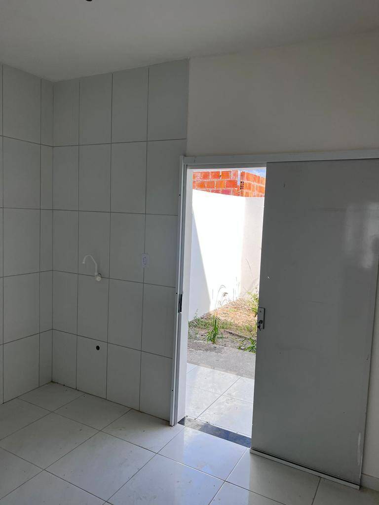 Casa à venda com 2 quartos, 140m² - Foto 4