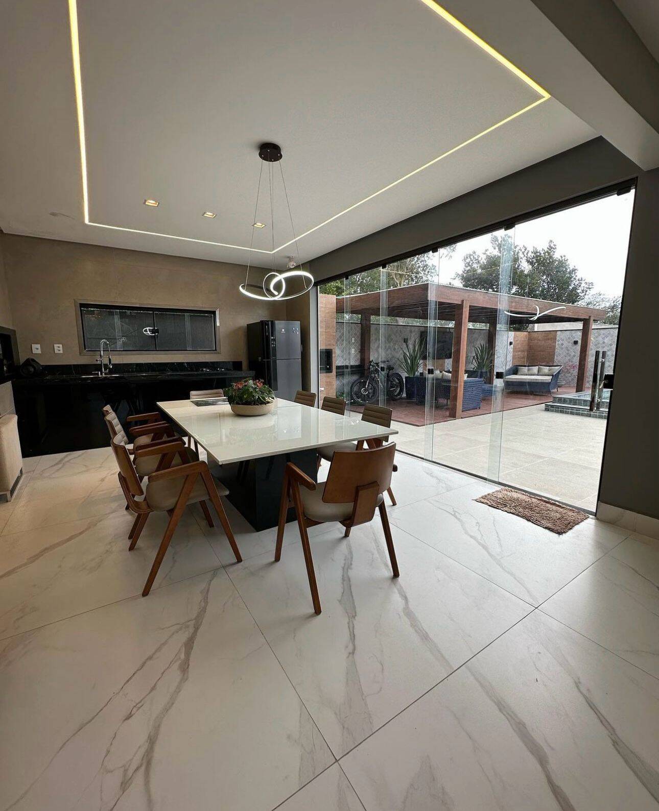 Casa à venda com 4 quartos, 600m² - Foto 7