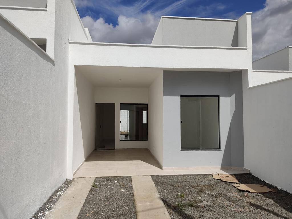 Casa à venda com 2 quartos, 68m² - Foto 1