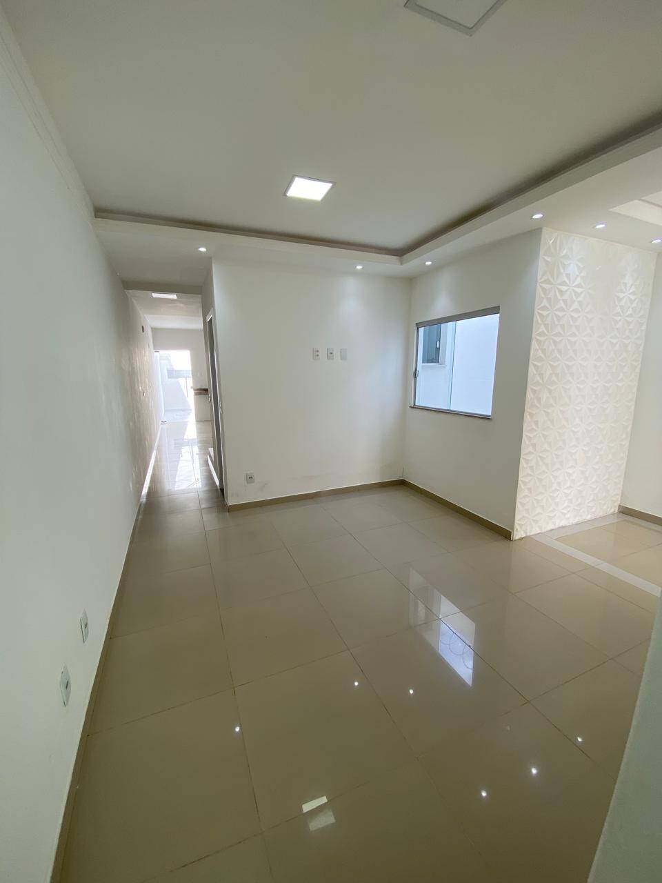 Casa à venda com 3 quartos, 165m² - Foto 1