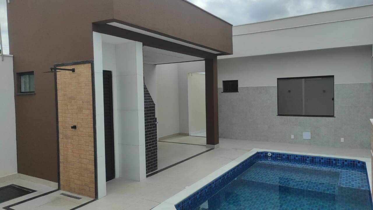 Casa à venda com 3 quartos, 120m² - Foto 1