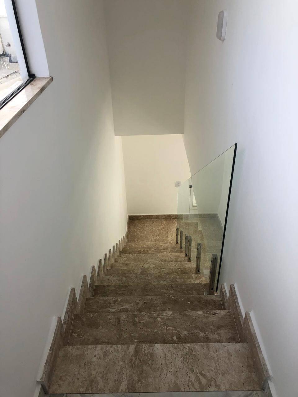 Casa à venda com 3 quartos, 99m² - Foto 4