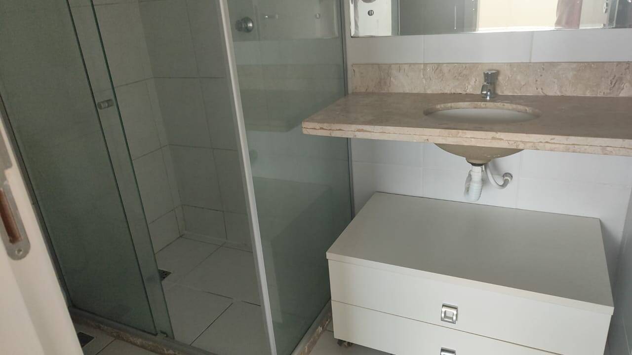 Apartamento à venda e aluguel com 2 quartos - Foto 4