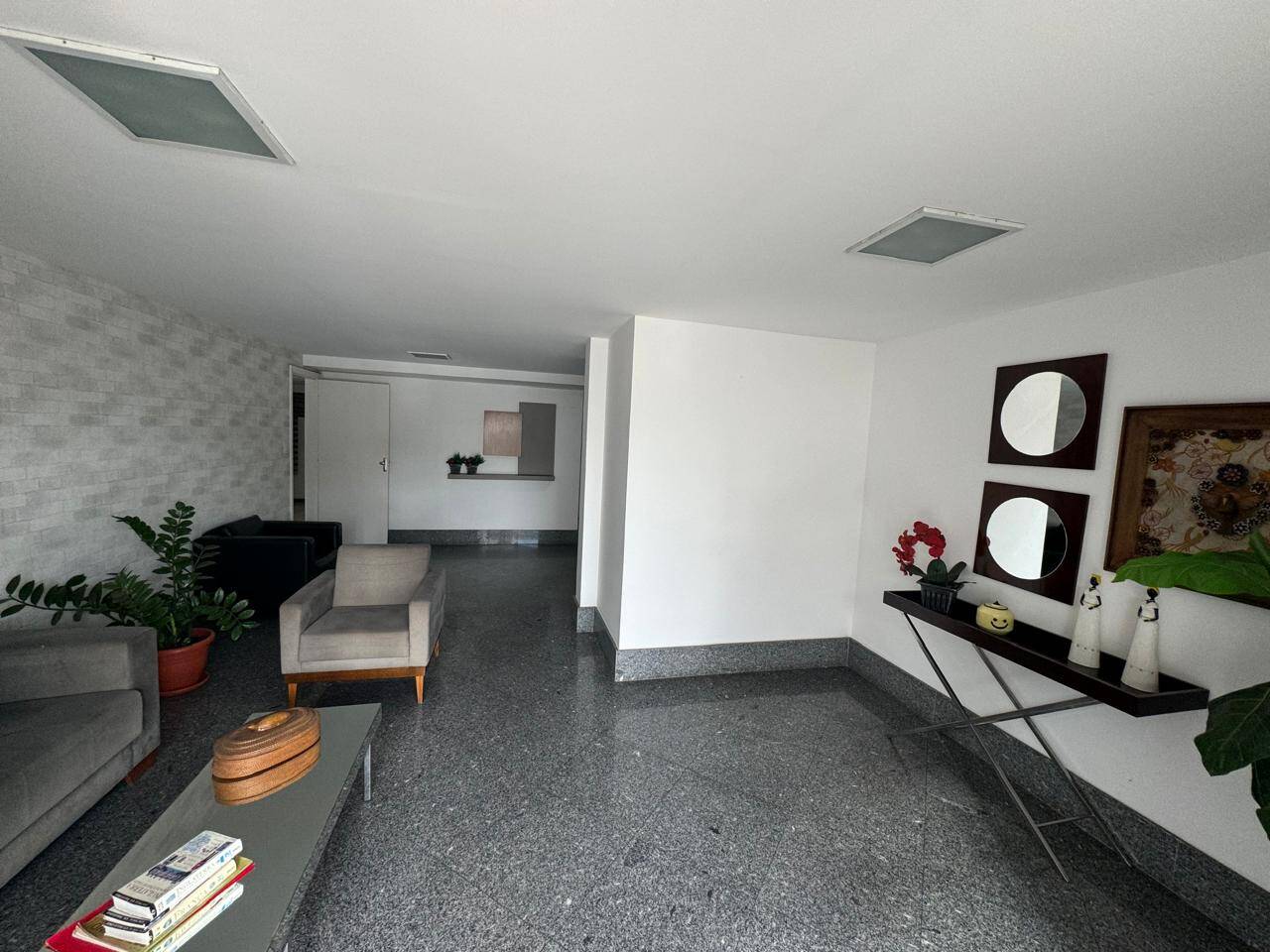 Apartamento à venda e aluguel com 2 quartos, 98m² - Foto 17