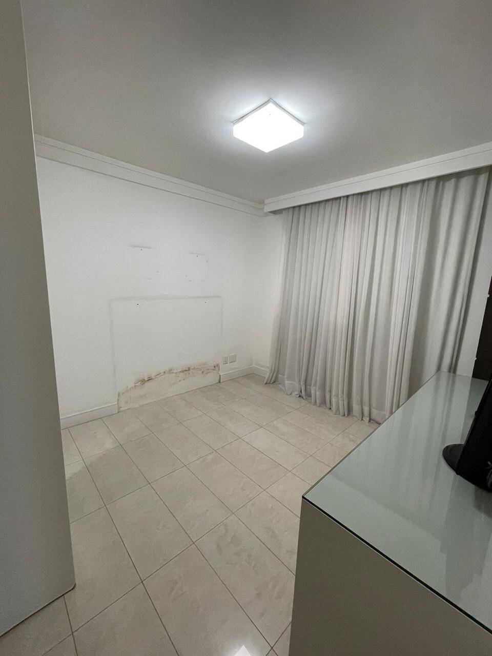 Casa para alugar com 4 quartos, 630m² - Foto 6