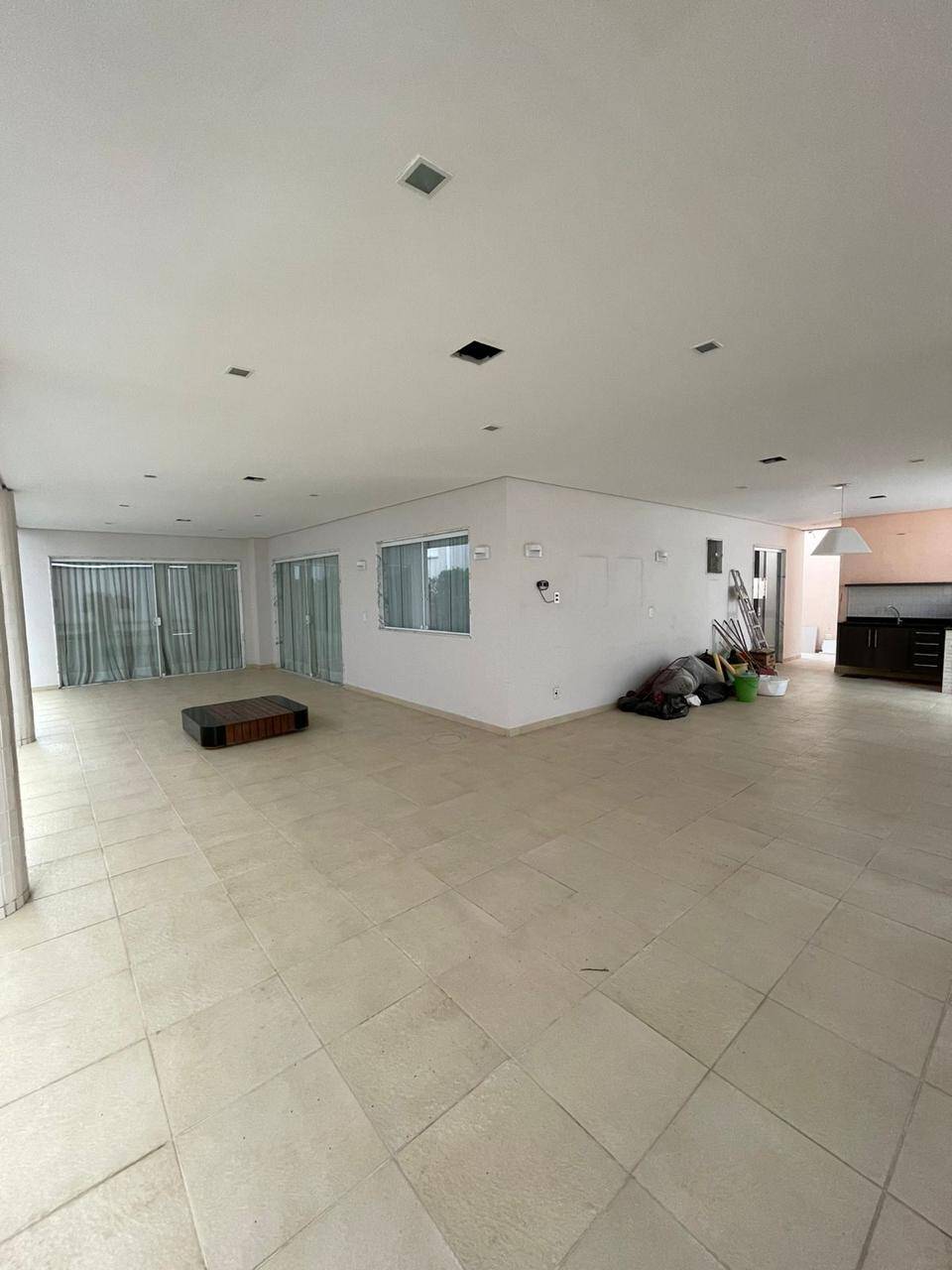 Casa para alugar com 4 quartos, 630m² - Foto 22