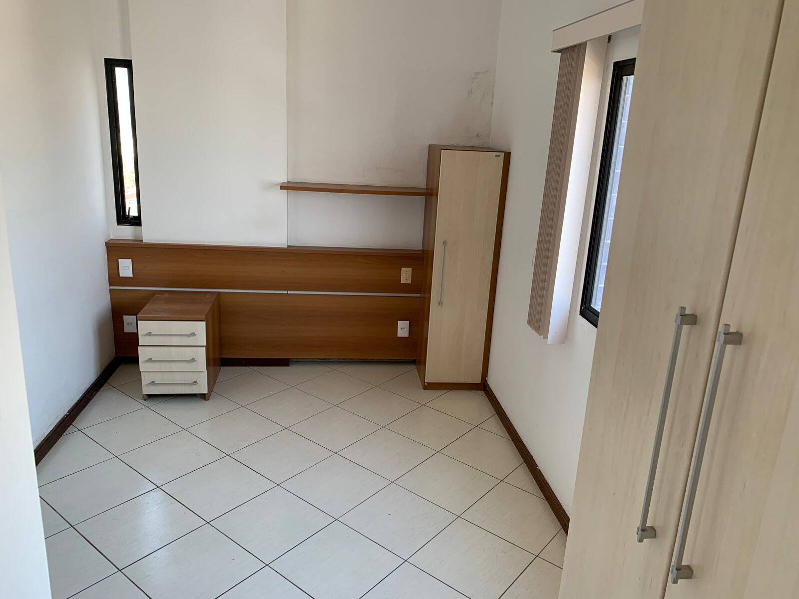 Apartamento à venda com 4 quartos - Foto 2