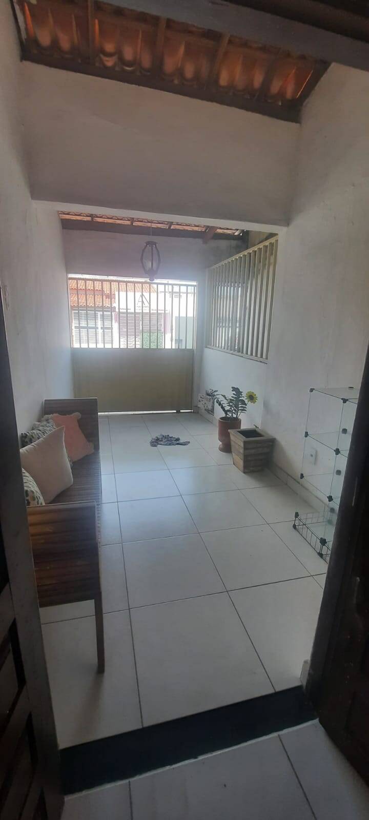 Casa à venda com 4 quartos, 112m² - Foto 1