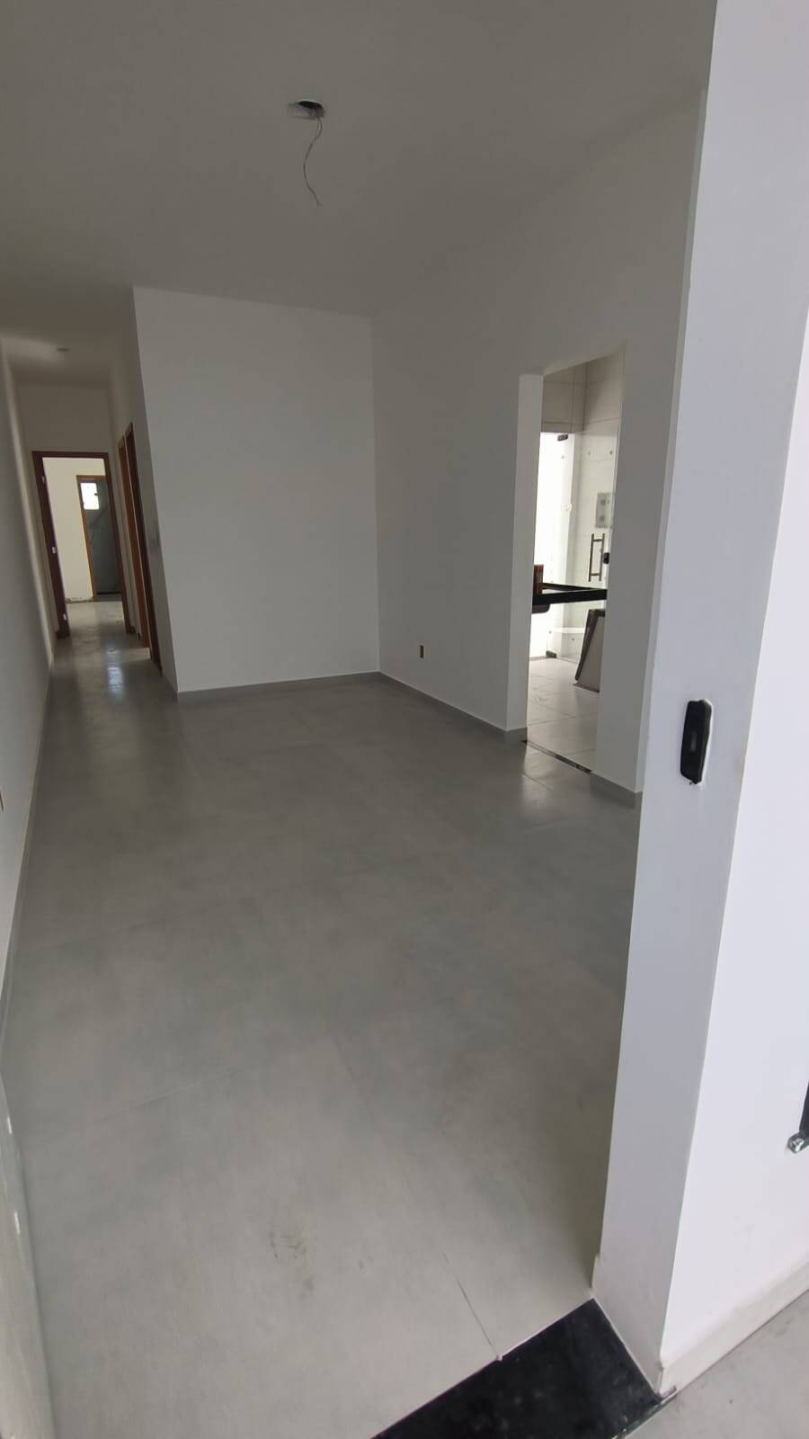 Casa à venda com 2 quartos, 74m² - Foto 2