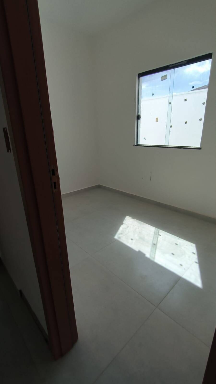 Casa à venda com 2 quartos, 74m² - Foto 4