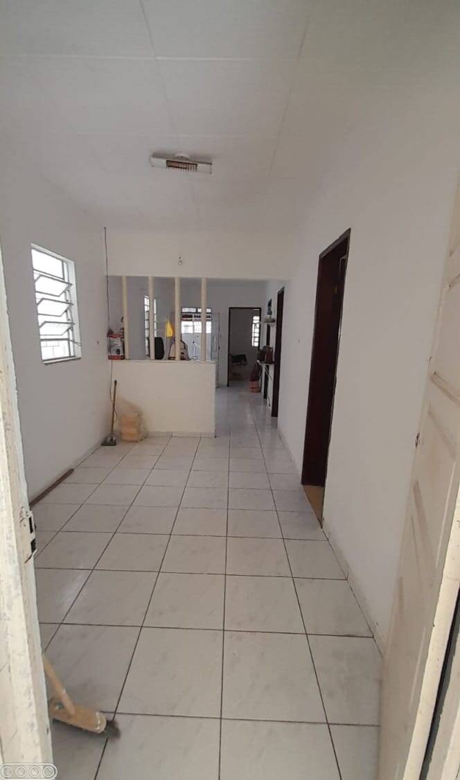 Casa à venda com 5 quartos, 153m² - Foto 2