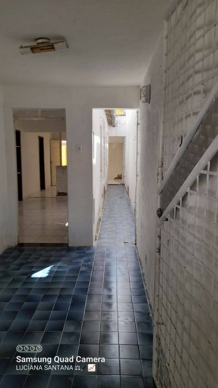 Casa à venda com 5 quartos, 153m² - Foto 1