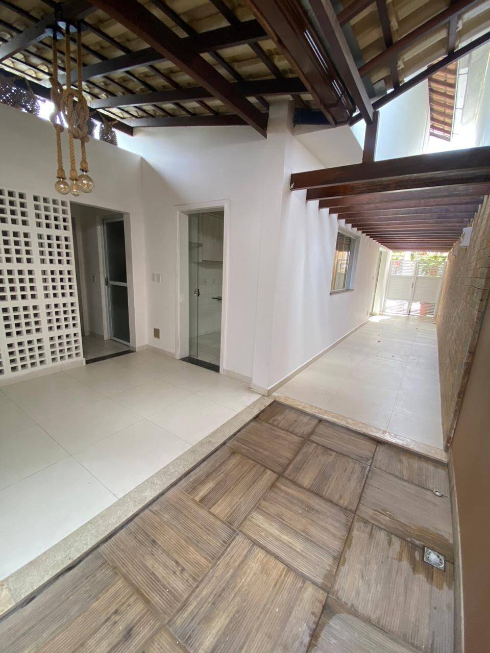 Casa para alugar com 3 quartos - Foto 1