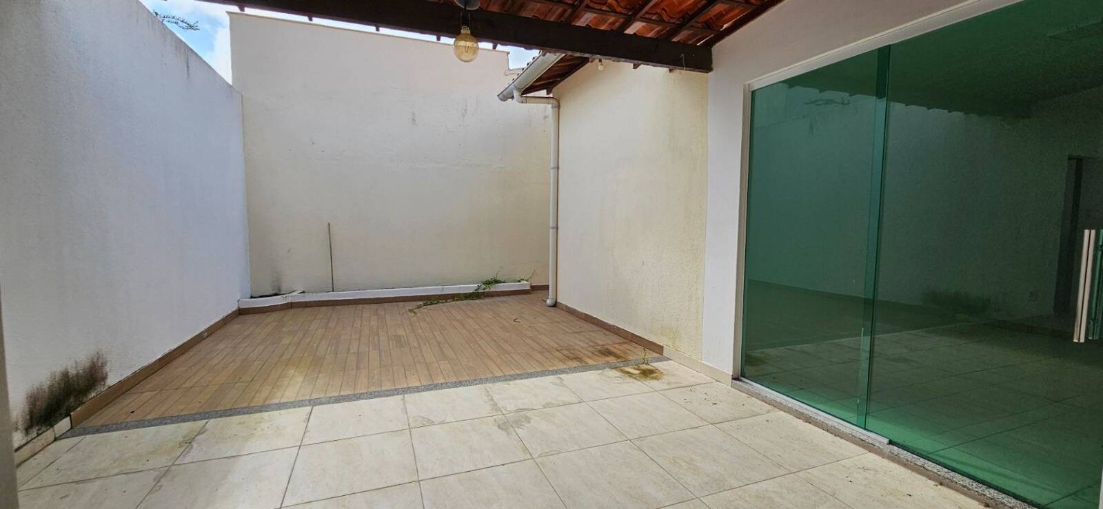 Casa para alugar com 3 quartos, 200m² - Foto 3