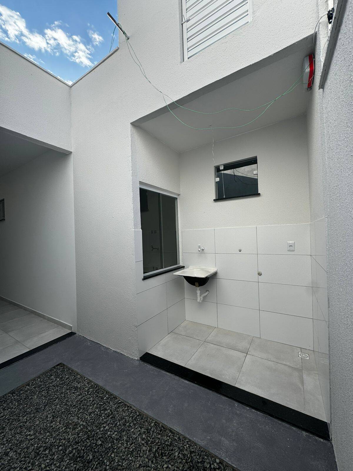 Casa à venda com 2 quartos, 68m² - Foto 4