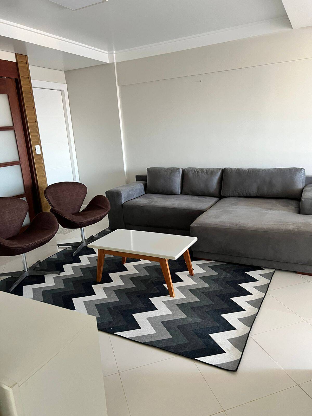 Apartamento à venda com 3 quartos, 94m² - Foto 3