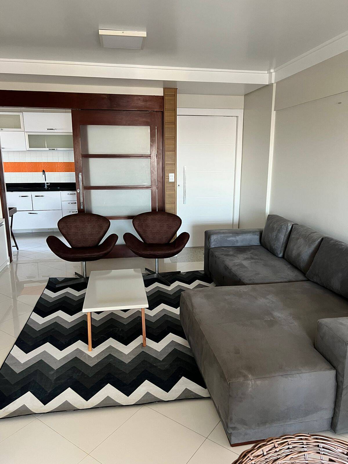 Apartamento à venda com 3 quartos, 94m² - Foto 1