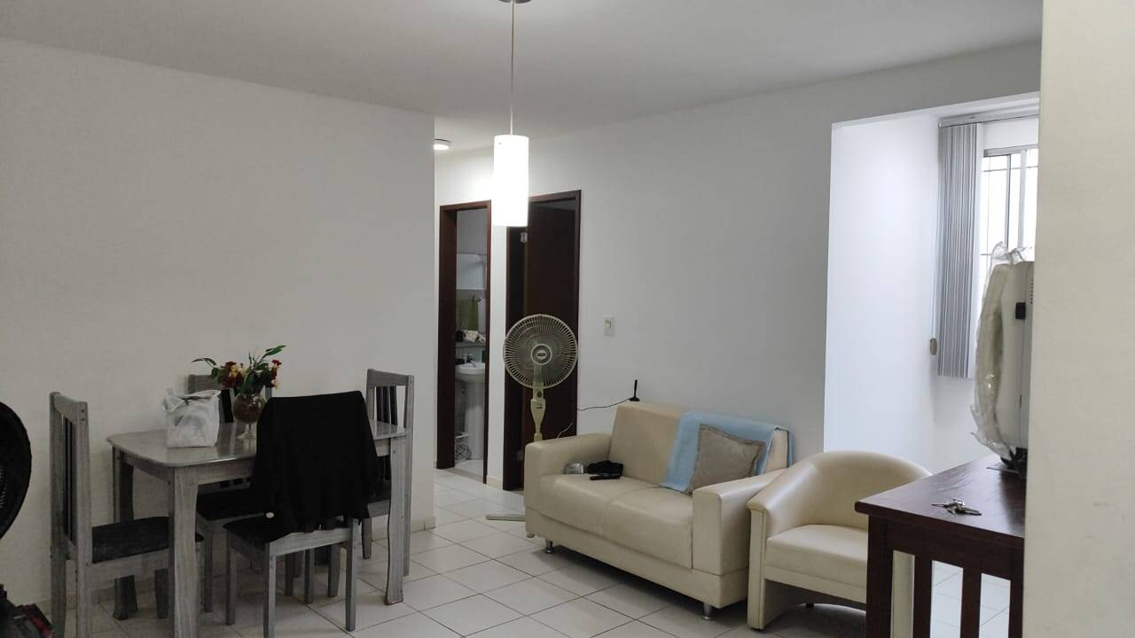 Casa à venda com 3 quartos - Foto 1