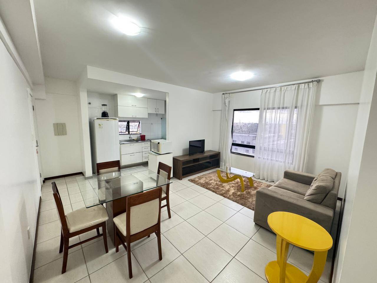 Apartamento à venda e aluguel com 1 quarto - Foto 1