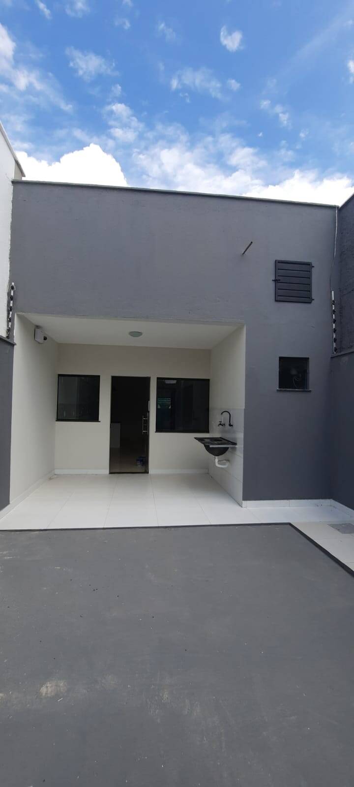 Casa à venda com 2 quartos, 130m² - Foto 2