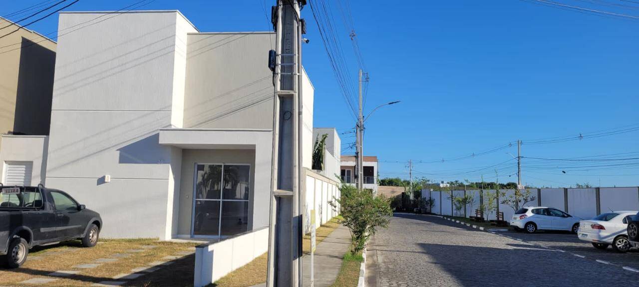 Casa à venda com 4 quartos, 100m² - Foto 5