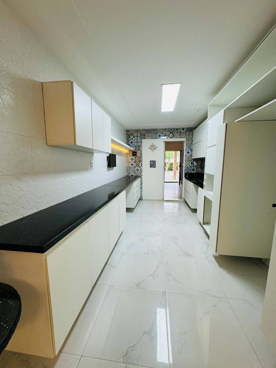 Casa à venda com 2 quartos, 50m² - Foto 4