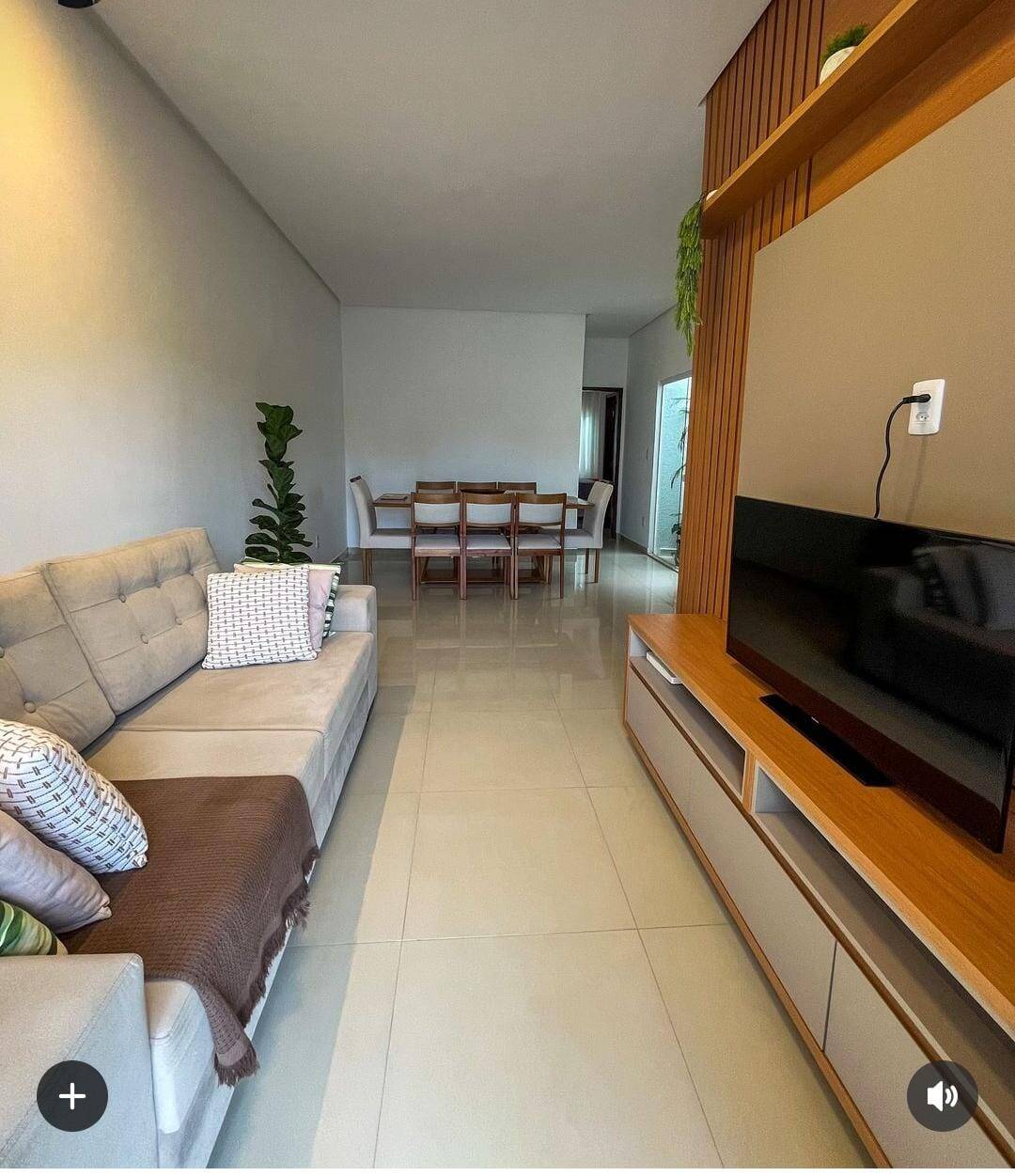 Casa à venda com 2 quartos, 75m² - Foto 1