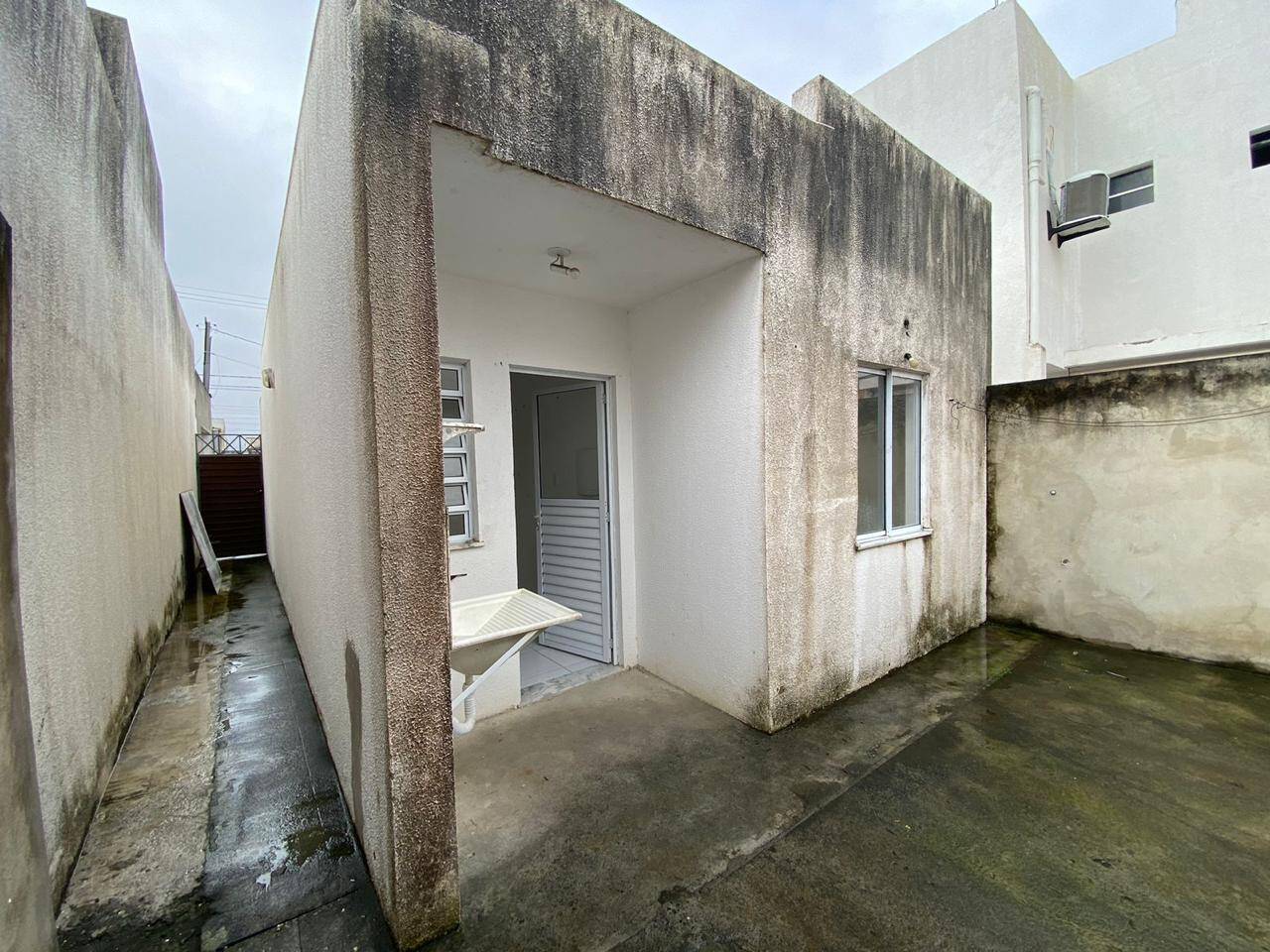 Casa à venda com 2 quartos, 51m² - Foto 6