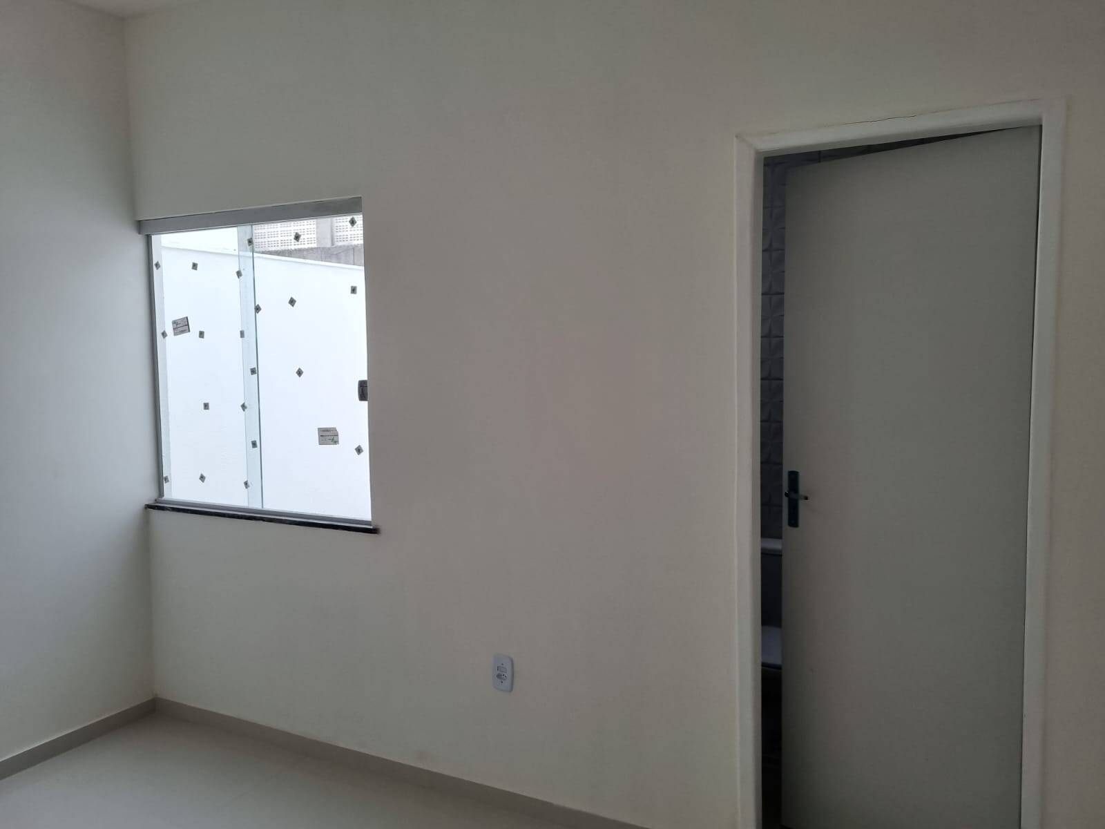 Casa à venda com 3 quartos, 70m² - Foto 4