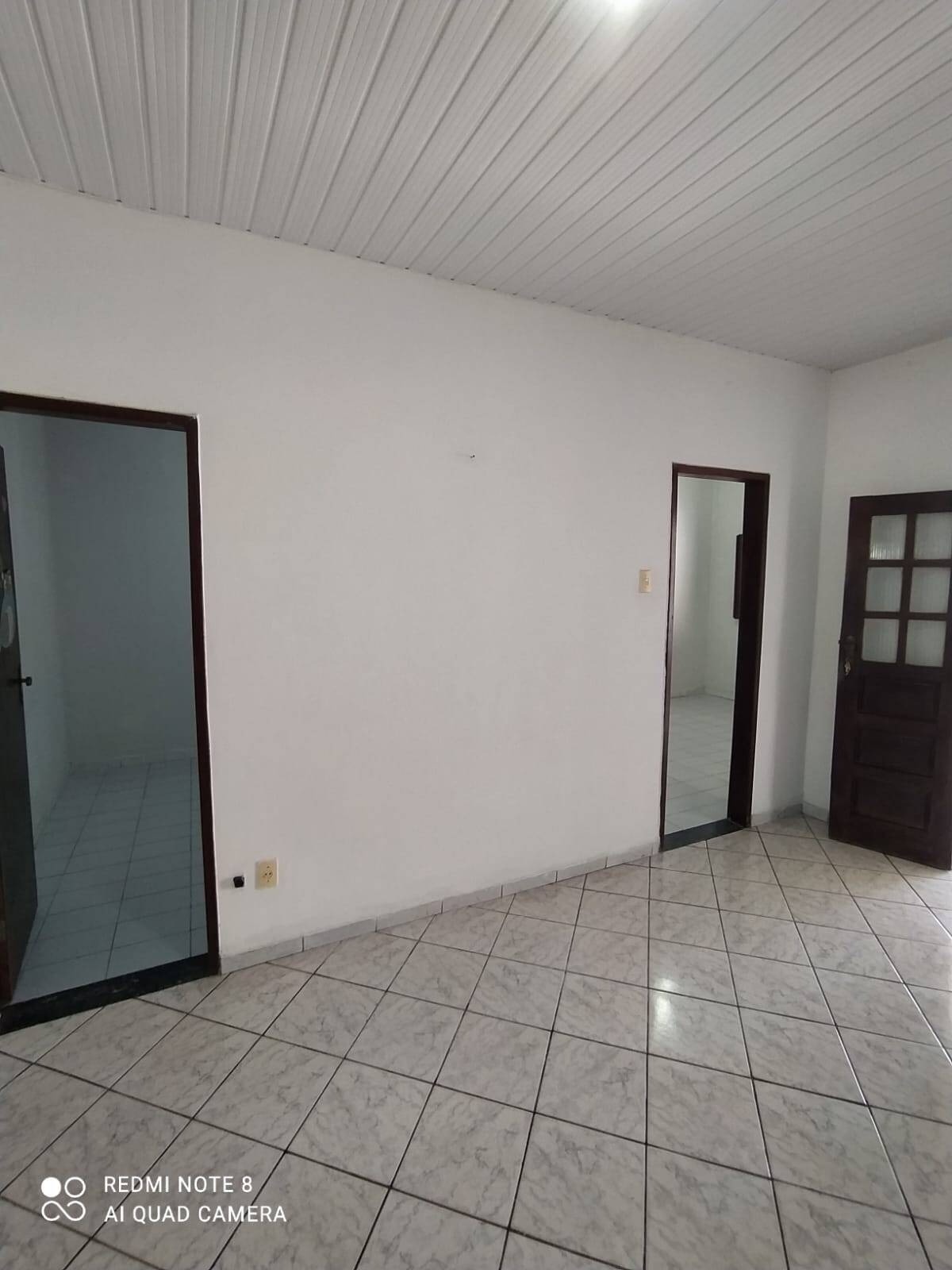 Casa à venda com 3 quartos, 98m² - Foto 17