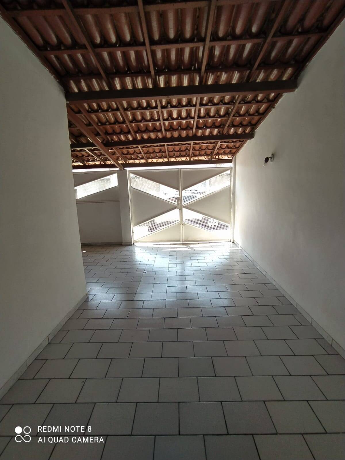 Casa à venda com 3 quartos, 98m² - Foto 21