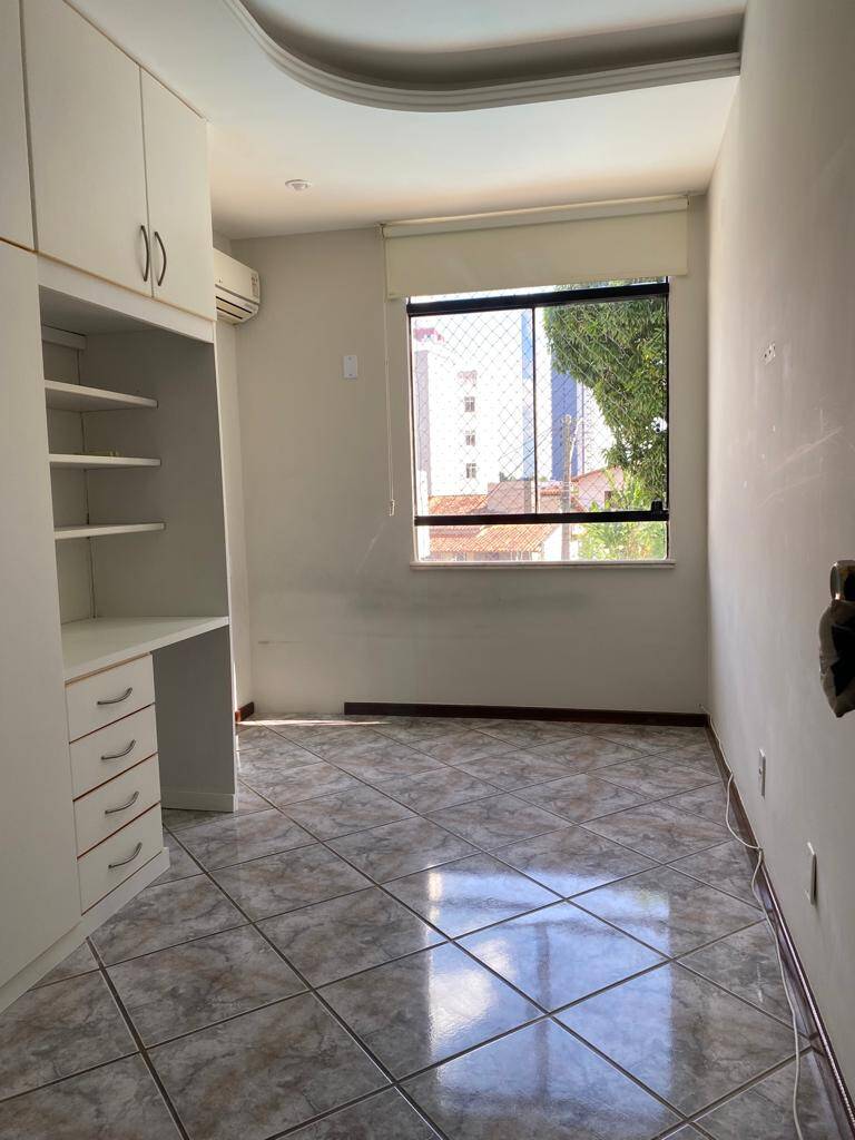 Apartamento à venda com 3 quartos - Foto 4